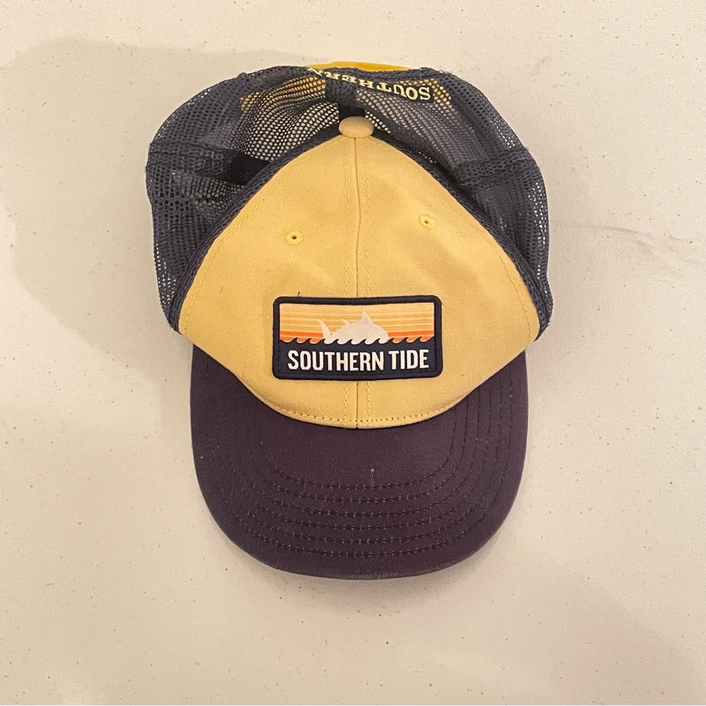 Southern tide yellow and navy baseball cap